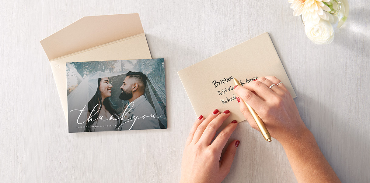 Wedding Thank You Card Wording Tips & Etiquette