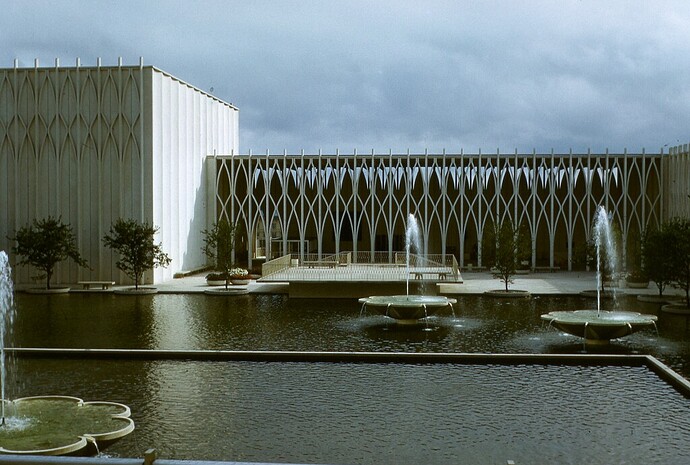 building with fountains 1964 taken by MM.jpg