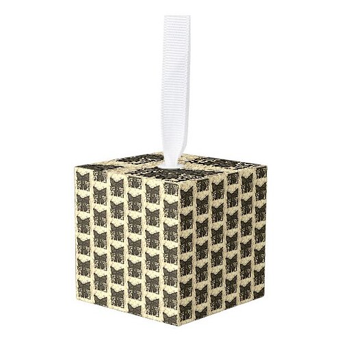 cube_ornament-r91e3304bf1734d33a5c86b627ccbdd23_kljwm_540
